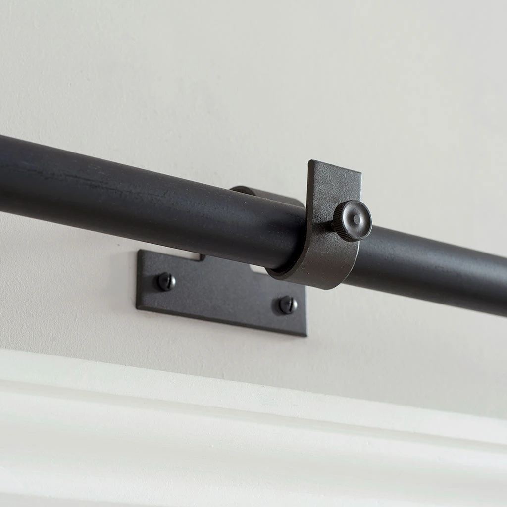 20mm Chapel Centre Bracket In Beeswax 2 20mm Chapel Centre Bracket In Beeswax - Image 2