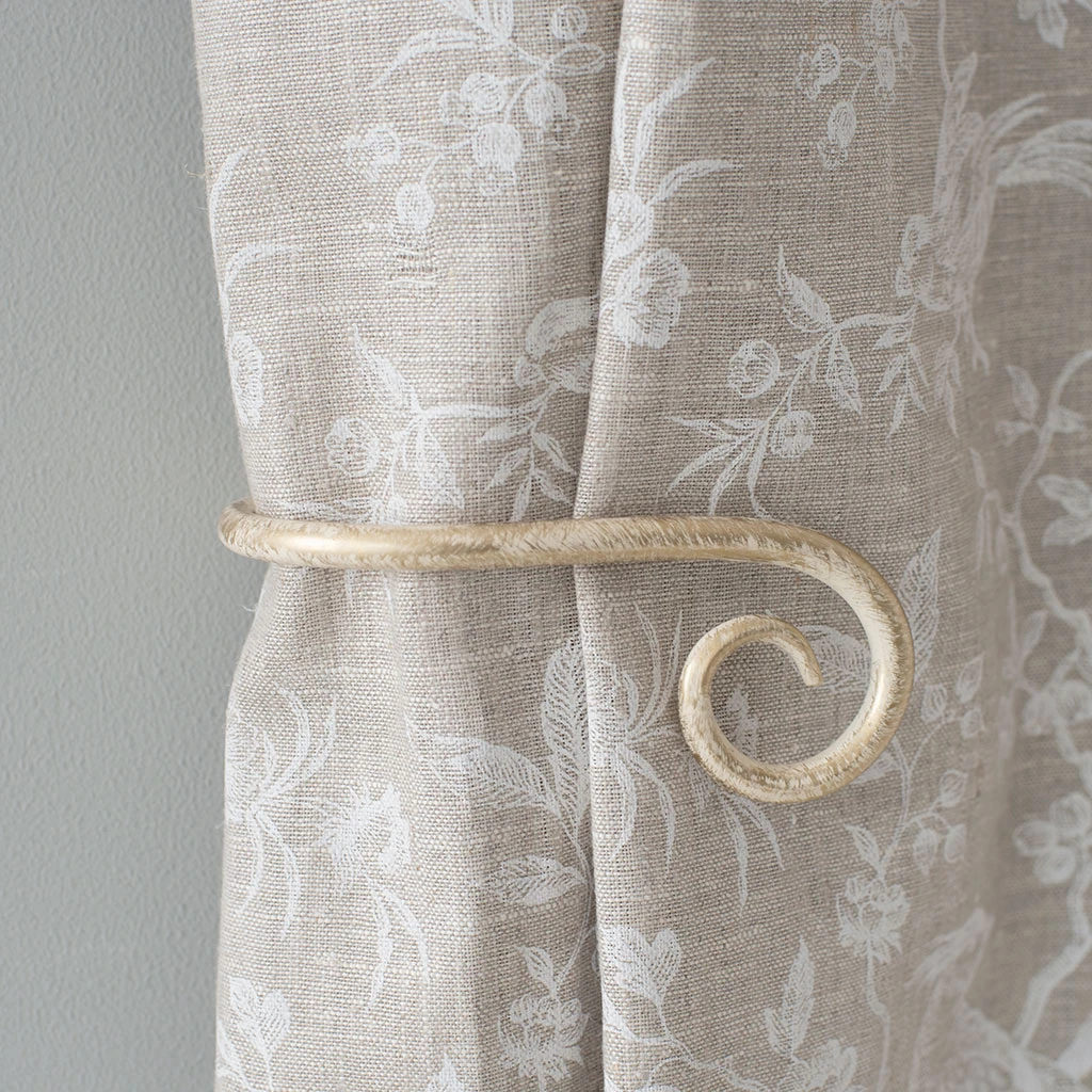 Small Crook Holdback (Right Side) In Old Ivory 2 Small Crook Holdback (Right Side) In Old Ivory - Image 2