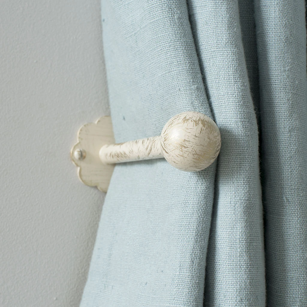 Draper's Cannonball Holdback In Old Ivory 2 Draper's Cannonball Holdback In Old Ivory - Image 2